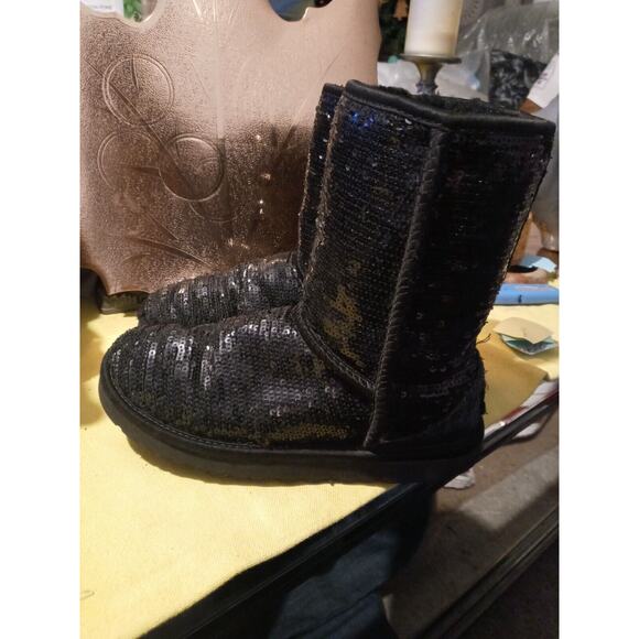 UGG Women's Size 5 Classic Short Sequin Sparkle Boots Black Model 3161 - Picture 7 of 10
